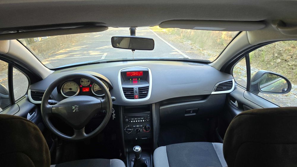 Peugeot 207 1.4 HDI *IUC Antigo* 5 Lugares