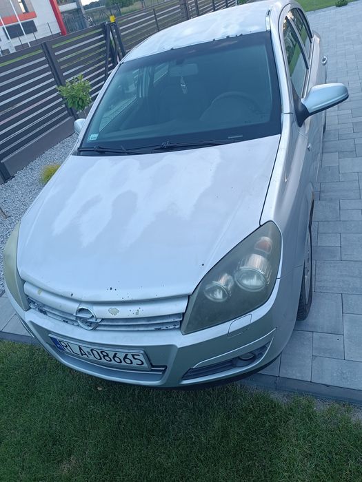 Opel astra H 2005 rok .
