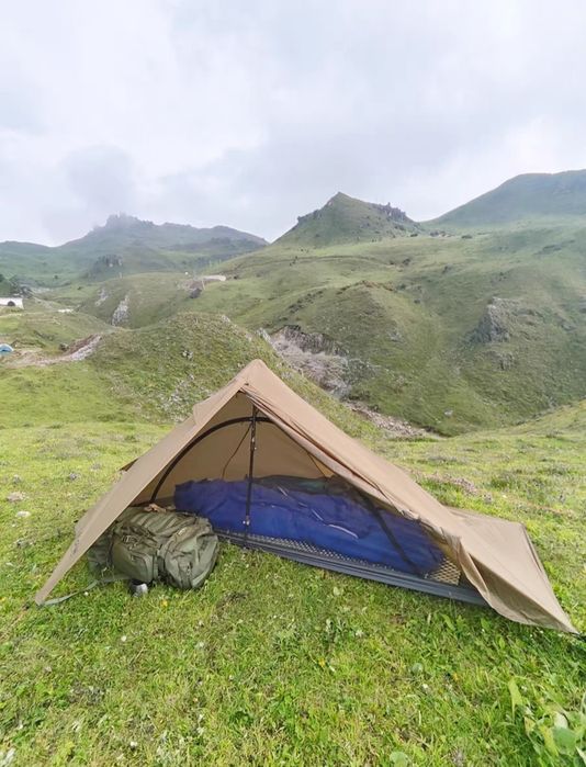 Ultra lekki namiot jednoosobowy (890 GRAM)