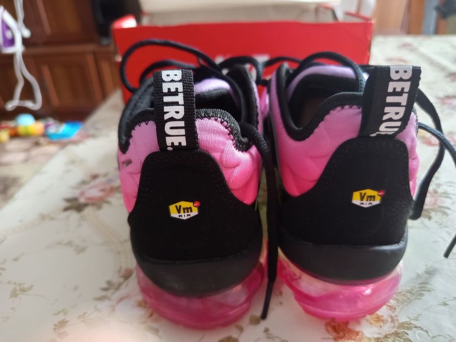 Buty sportowe damskie 37 rozmiar