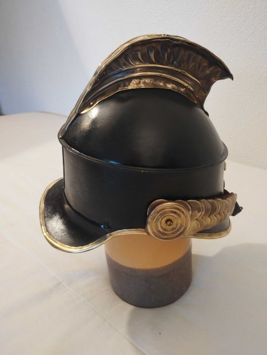 Capacete de Bombeiro Françês , Segundo Império. 1851