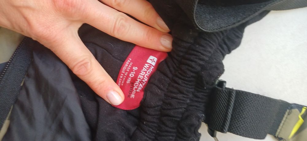 Spodnie narciarskie Mountain Warehouse, na 8-10l.