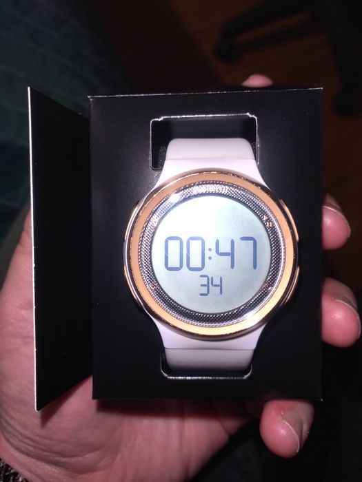 Relógio Digital Decathlon (100 Metros de Profundidade)