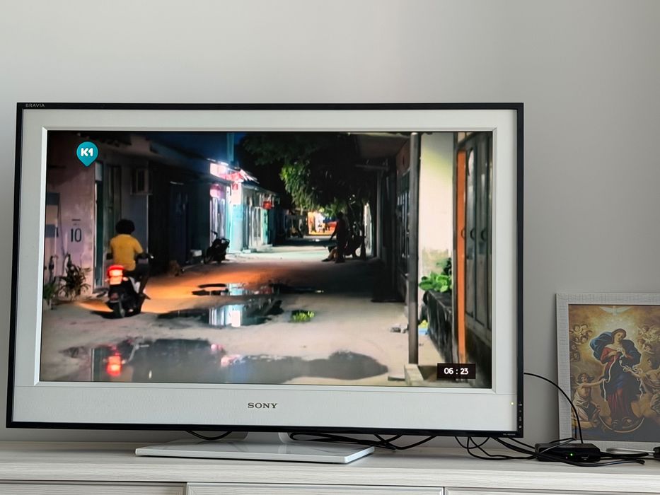 Телевізор Sony KDL-40E4000