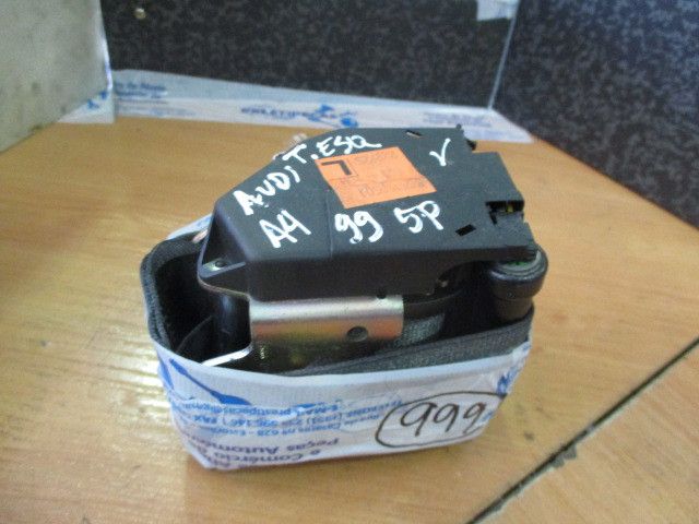 Pré-tensor cinto trás esquerdo AUDI A4 (8D2, B5)