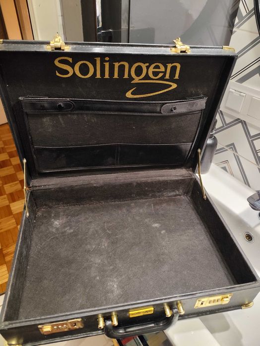 Używana teczka/ neseser