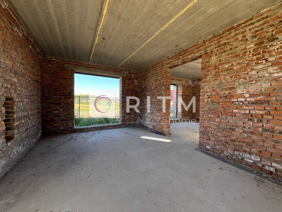 Продається Двоповерховий Таунхаус на етапі будівництва в с. Забороль!