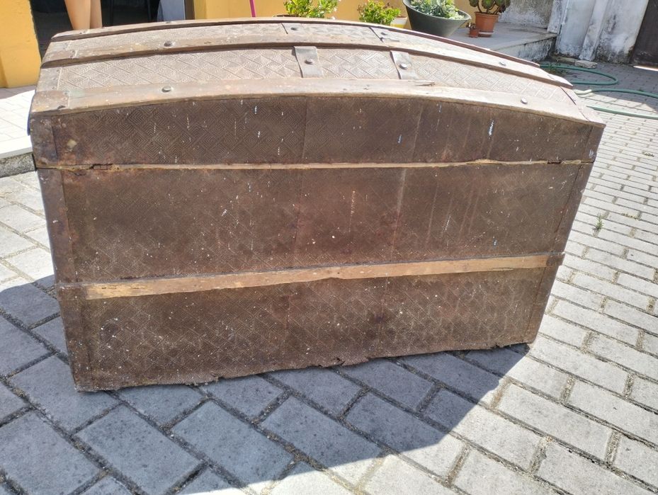 Baú/arca antiga para restauro