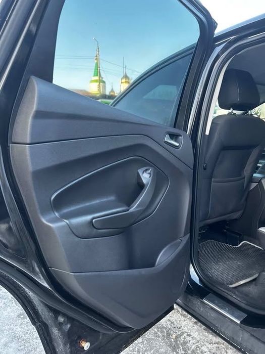 Продам Ford Escape
