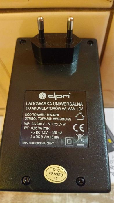 Ładowarka uniwersalna MW3288