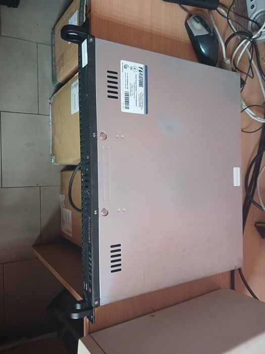 Supermicro X9SCL-F сервер