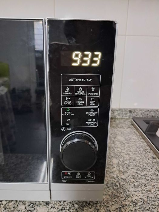 Micro-ondas SHARP com Grill – 900W