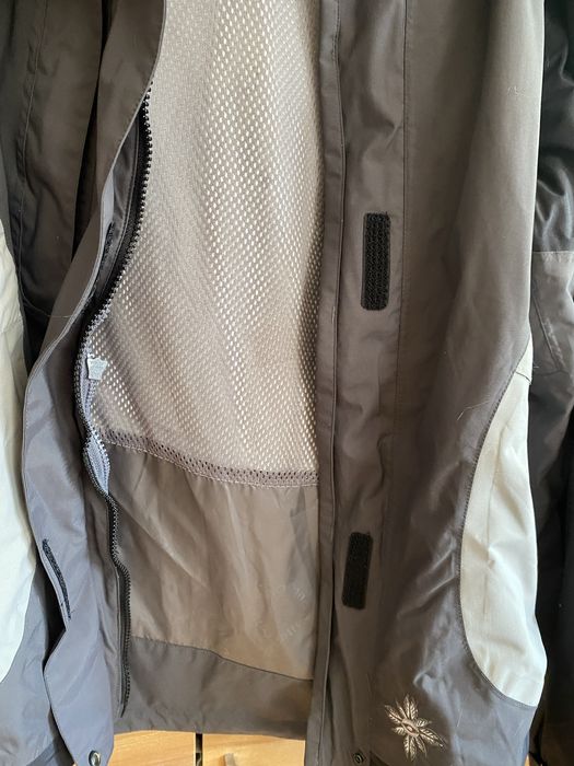 Nowa kurtka damska przeciwdeszczowa Milo r.L