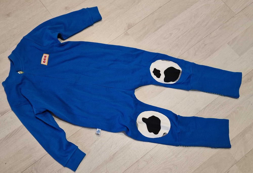 strój dres piłkarz kombinezon pajacyk piżama krowa nr 2053