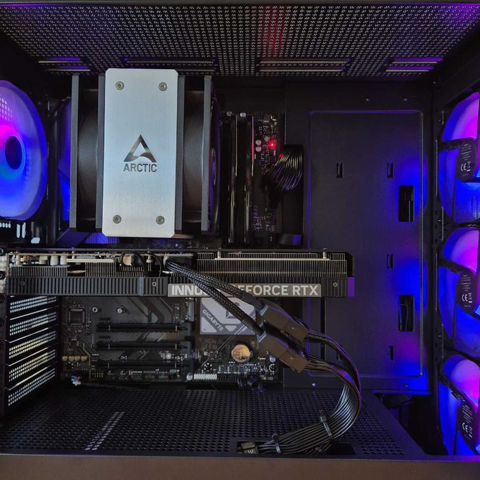 Komputer do Gier Ryzen 9 9900X RTX 5070TI 32GB DDR5 2TB M2