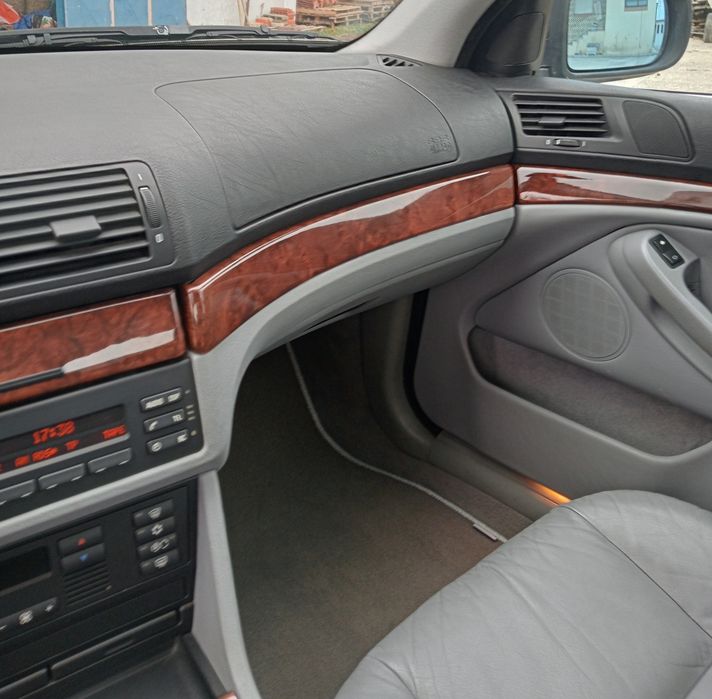 BMW e39 528i Manual — photo 5