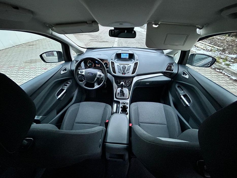 Wynajem samochodu - Ford Grand c-max