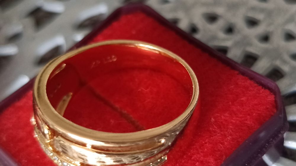 Pierścionek pozłacany