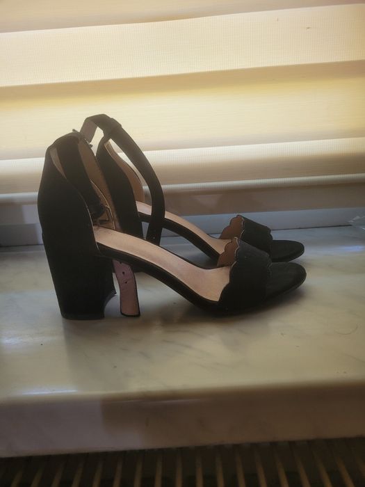 Czarne sandałki Graceland