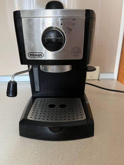 Кавоварка DeLonghi EC155