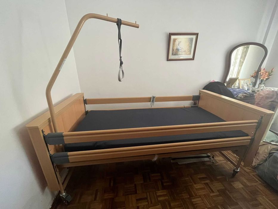 Cama Completa Hospitalar com colchão anti-escaras