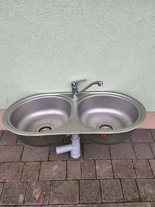 Zlew kuchenny z bateria