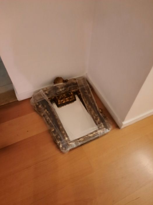 Espelho antigo com moldura em talha dourada