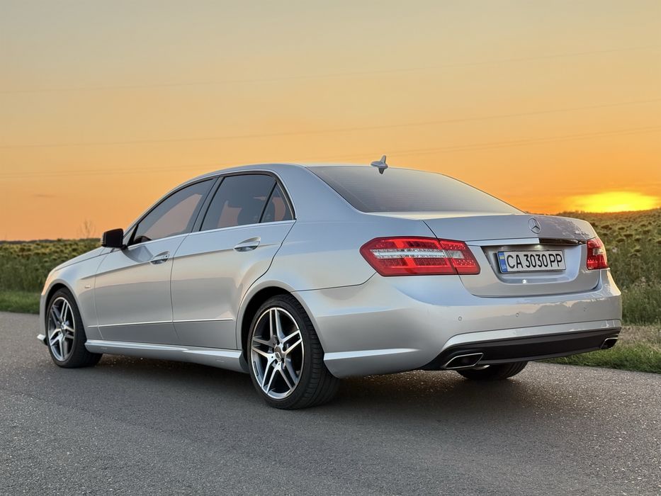 Mercedes-Benz E-Class 2011 VIN WDD2120051A487577 фото оголошення 2 з 17