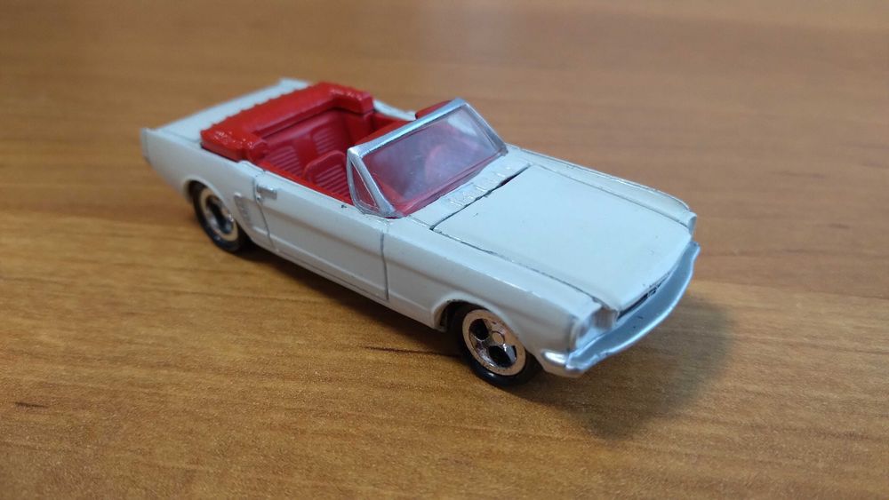 Ford Mustang Convertible - Corgi James Bond Edition Lublin • OLX.pl