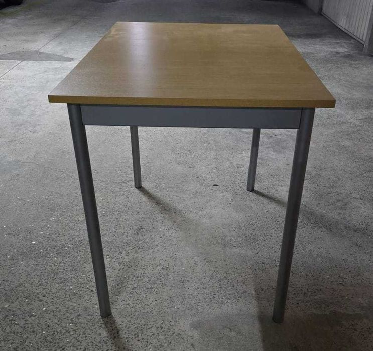 Rectangular Table – Robust and Functional443782825991874562