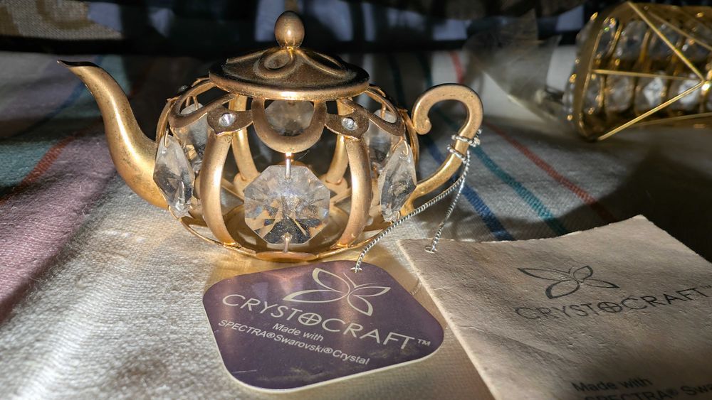 Декоративні святкові фігурки Swarovski crystal подарункові