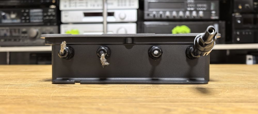 Контролер для сонячних панелей Zendure SuperCharged Hub1200
