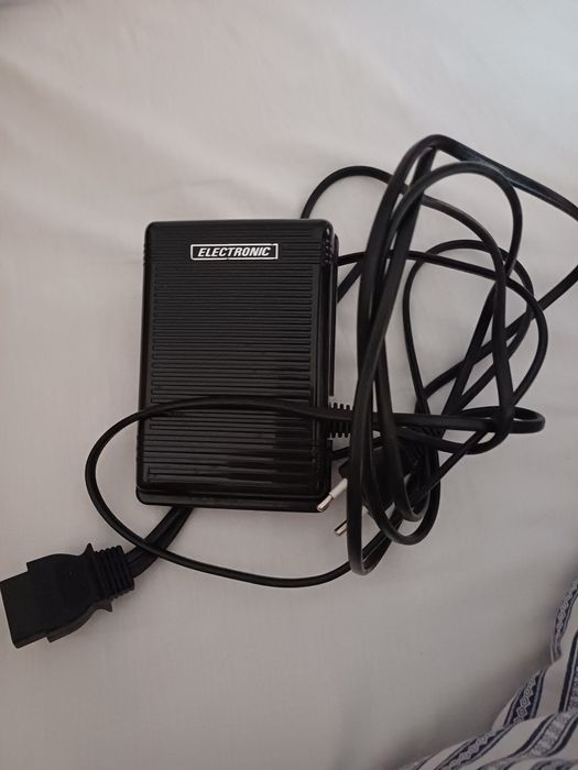 Máquina de costura eletrica Singer 8280