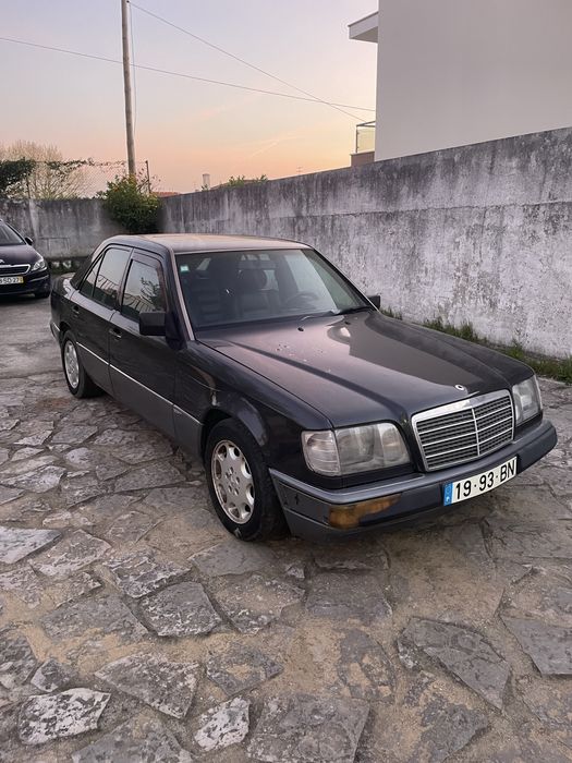 Mercedes W124 320E