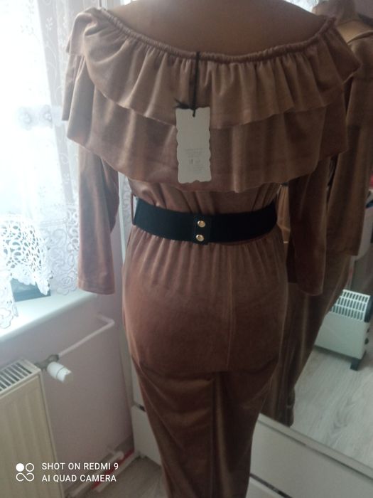 Nowy kombinezon welurowy