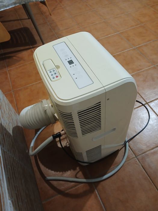 Ar Condicionado Portátil Equation 9000 BTU (2,6 kW) com Comando