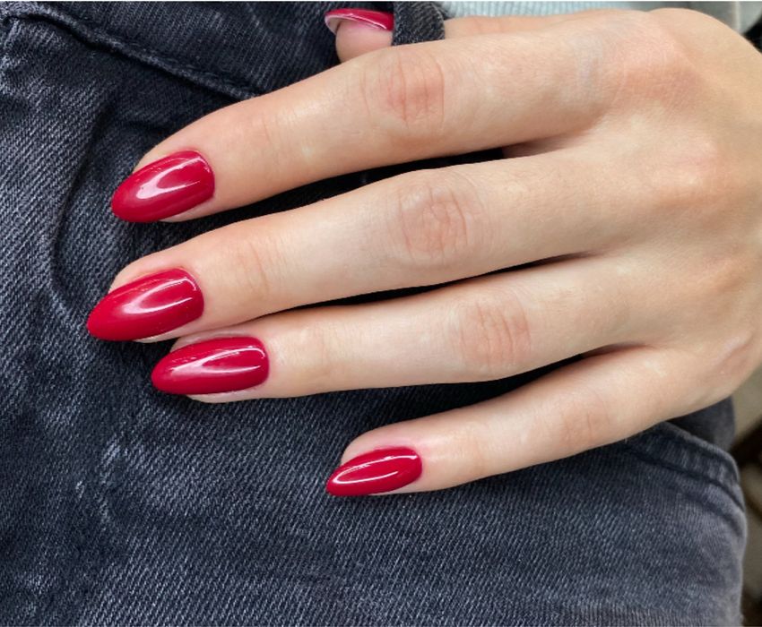 Манікюр з покриттям гель - лаку в салоні від 750грн до 850грн