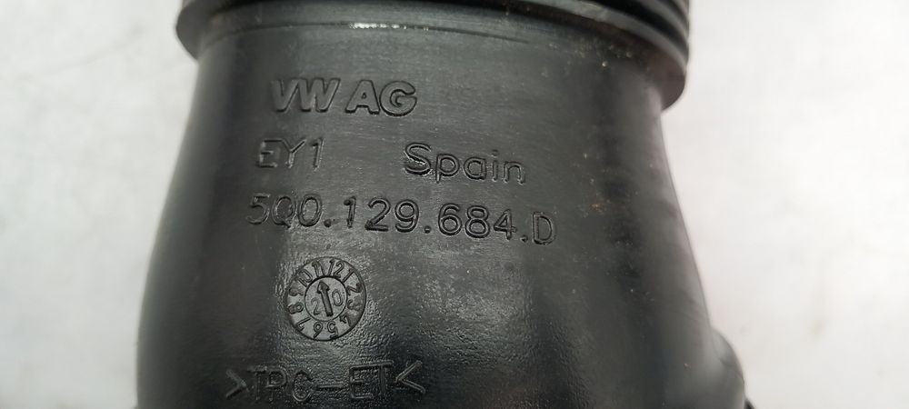 Tubo do intercooler VOLKSWAGEN Polo (AW1)
