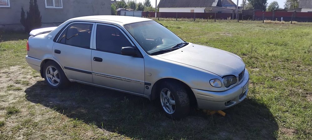 Toyota Corolla e11