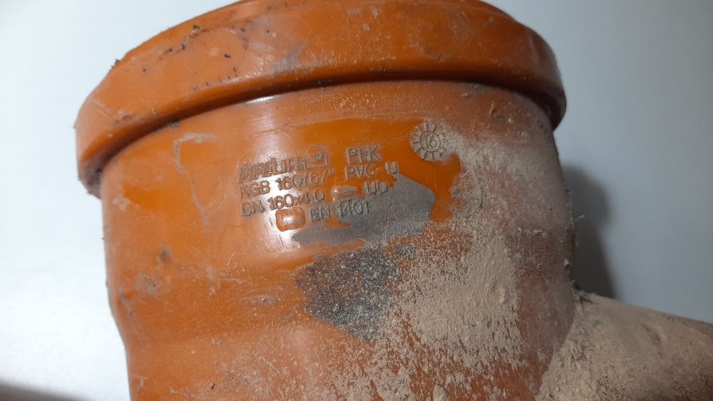 Kolana, kolano kanalizacyjne zewnętrzne PVC 160/87 1 szt, 160/67 2 szt