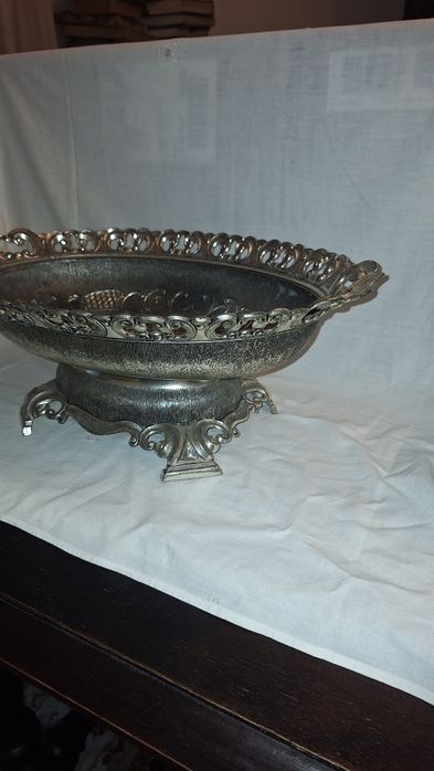 Centro de mesa  ou fruteira/floreira