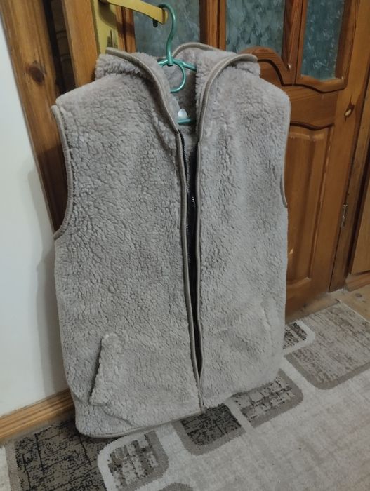 Жилет з овчини,продам
