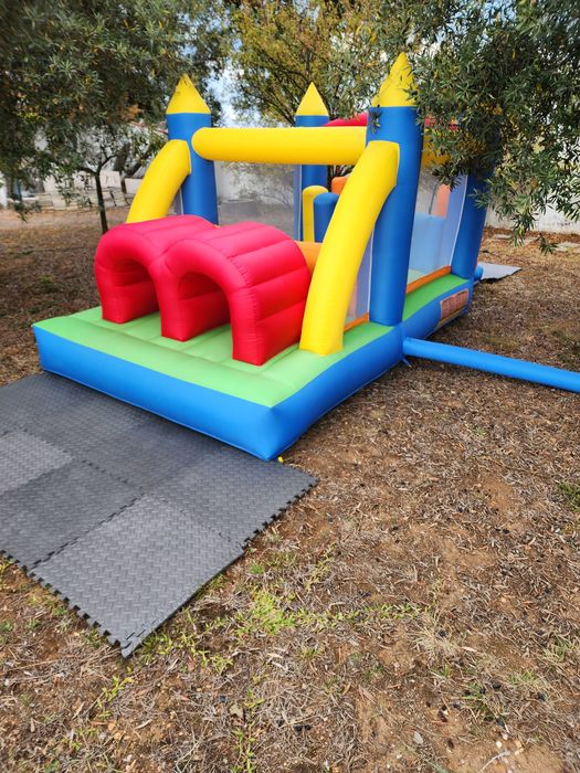 Alugamos insuflável pula pula aniversarios festas casamentos