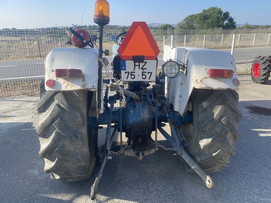 Ford 3600 em optimo estado