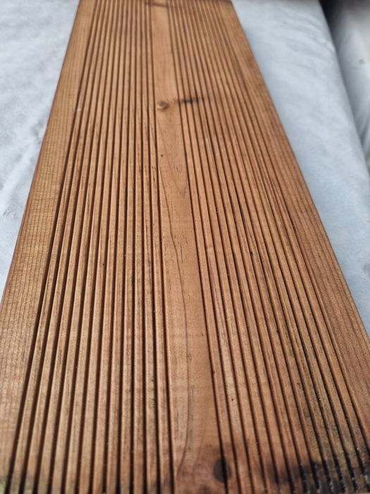 Deck de  Casquinha Vermelha Tratada