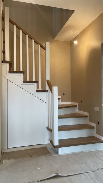 Деревʼяні сходи Обшивка сходів деревом Ясен Дуб