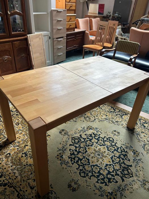 Drewniany stół + 8 krzeseł