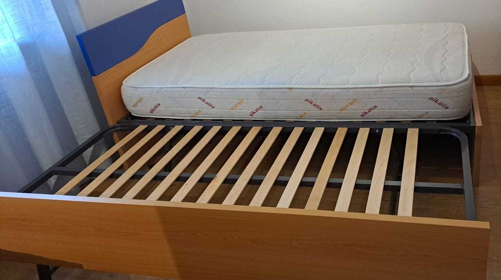 Cama individual 100x200cm com gavetão de cor faia