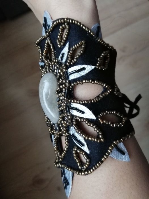 bransoletka wieczorowa.