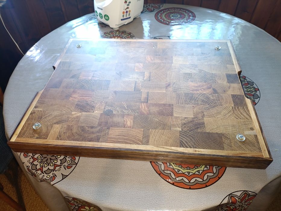 Торцева дошка кухонна обробна.Велика.Розміри 56×43×4 см.Продам дошку для нарізки.
